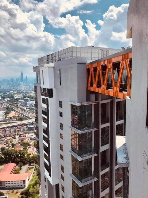 2Br 8Pax Swingduplexekocherasmall—Infinitypool Mrt Куала Лумпур Екстериор снимка